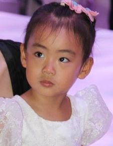 明星儿女漂亮,传承家族颜值基因