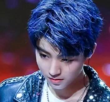 染头发的男明星,盘点那些时尚感十足的染发男明星