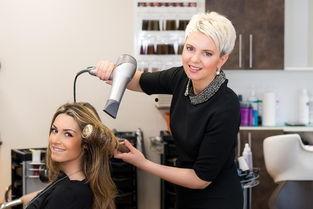 美女剪发爆料视频大全,视频大全带你领略时尚发型魅力