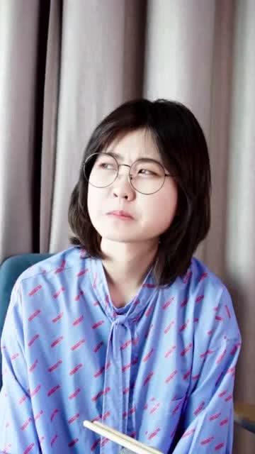 网红淑芬的简介,网络红人的魅力人生