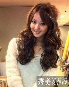 日本卷发的胖明星,揭秘日本卷发胖明星的独特风采