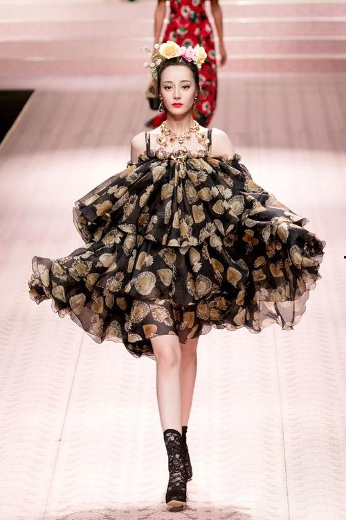 明星走秀的节目名字,明星走秀节目精彩回顾