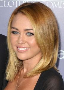 欧美明星 童颜,逆龄魅力，青春永驻的秘密